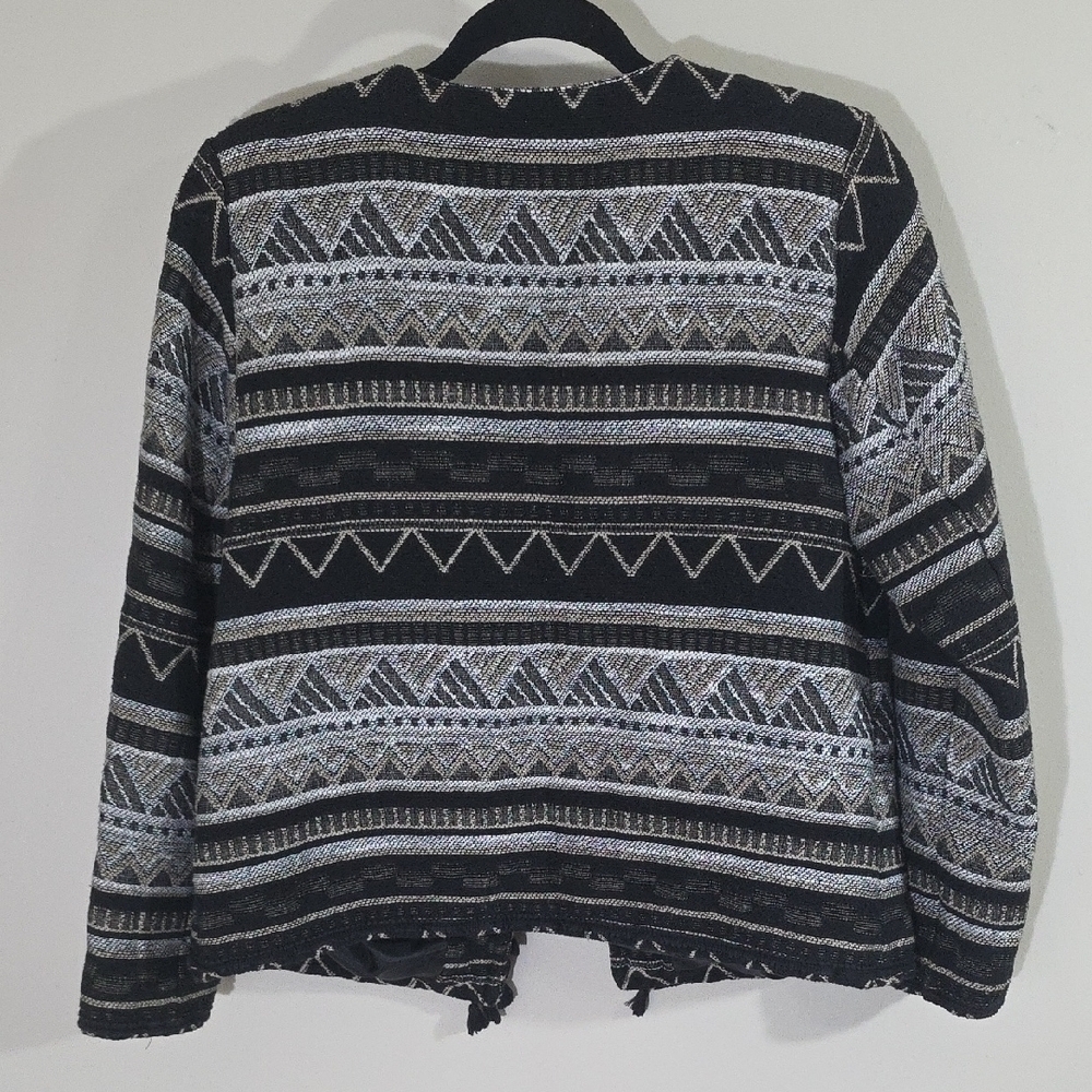 Relativity Black and Tan Textured Jacket - Picture 4 of 6
